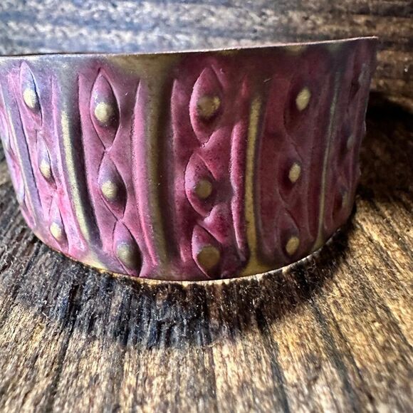 Handcrafted Artesian‎ Boho Brass Patina Bracelet, Warm Red Dots & Lines, Adjusta - Picture 4 of 6